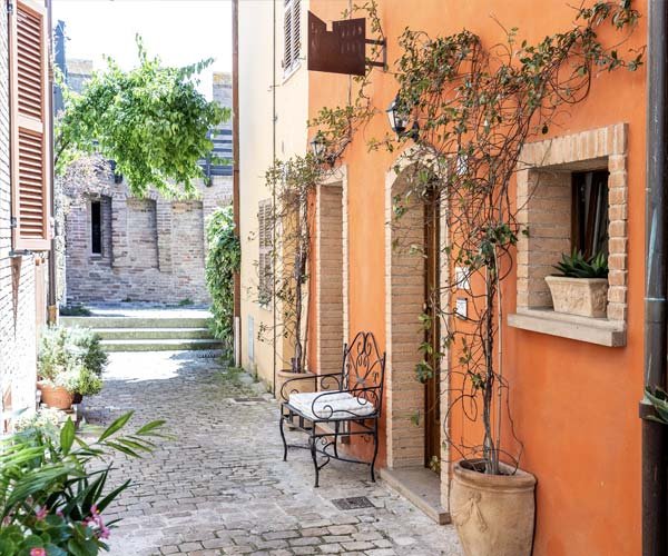 Entrance to Le Corti